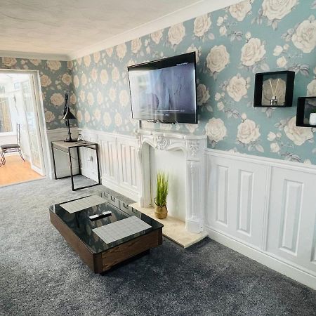 Alder House - A Modern Vibrant 4 Bedroom House Marston Green Εξωτερικό φωτογραφία