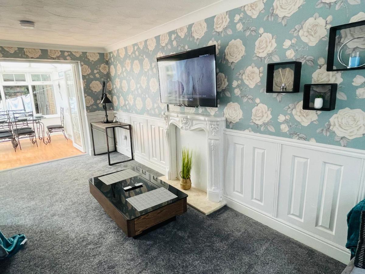 Alder House - A Modern Vibrant 4 Bedroom House Marston Green Εξωτερικό φωτογραφία