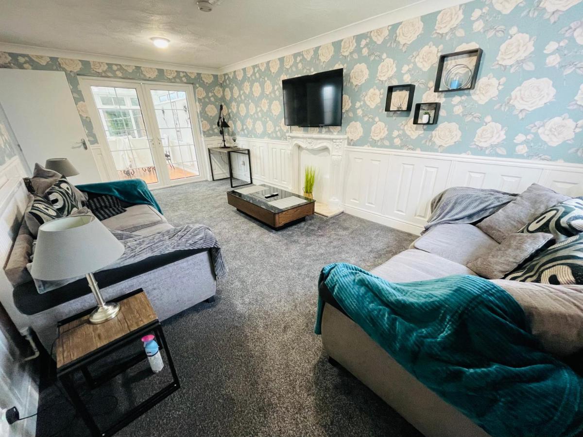 Alder House - A Modern Vibrant 4 Bedroom House Marston Green Εξωτερικό φωτογραφία